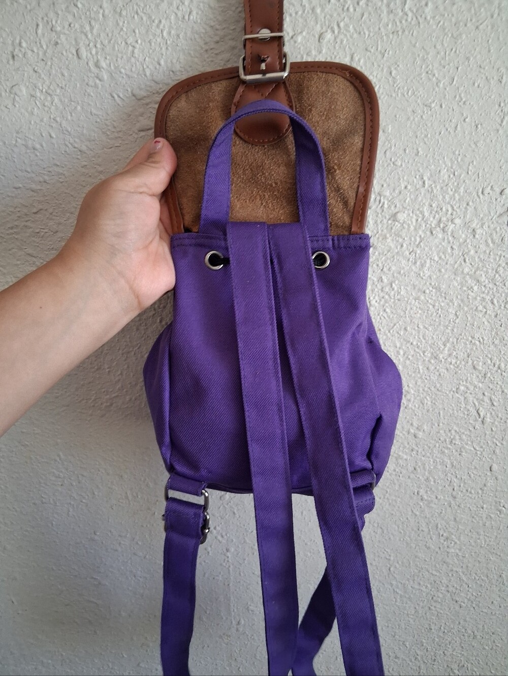 90's Mini Drawstring Backpack - Picture 6 of 8